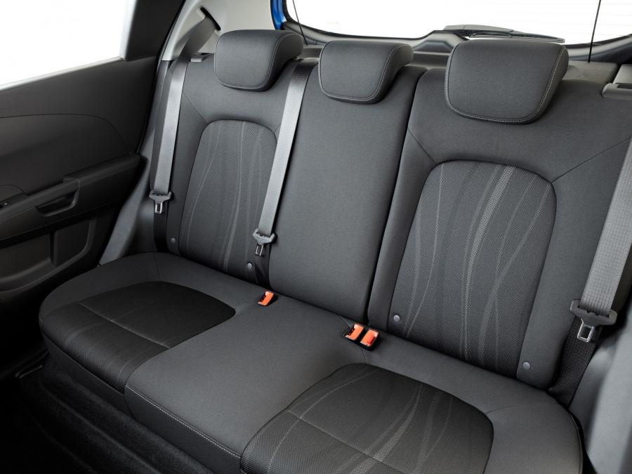  Holden Barina 5-Door 2011 года  (фото 3 из 16)